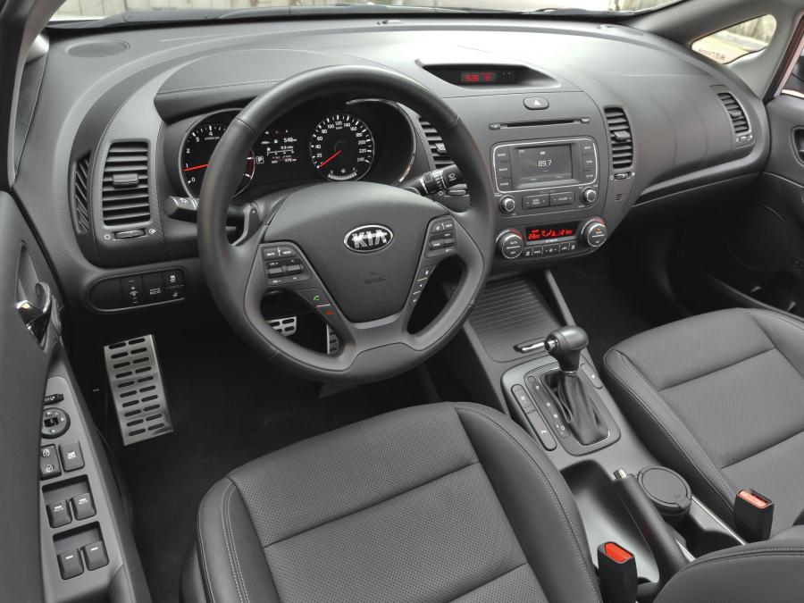  Kia Cerato Sedan 2012 года  (фото 4 из 29)
